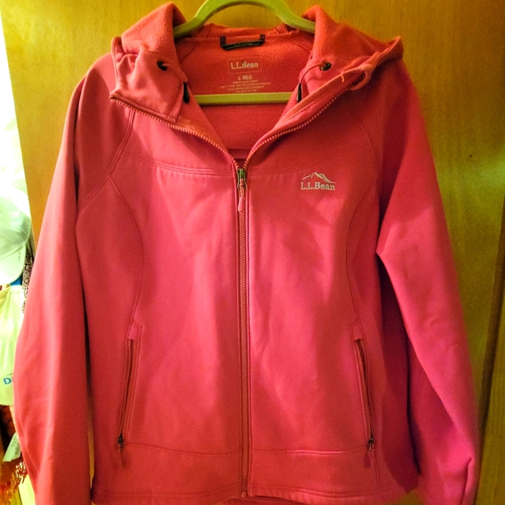 Women's Soft Shell LL Bean Hooded Jacket